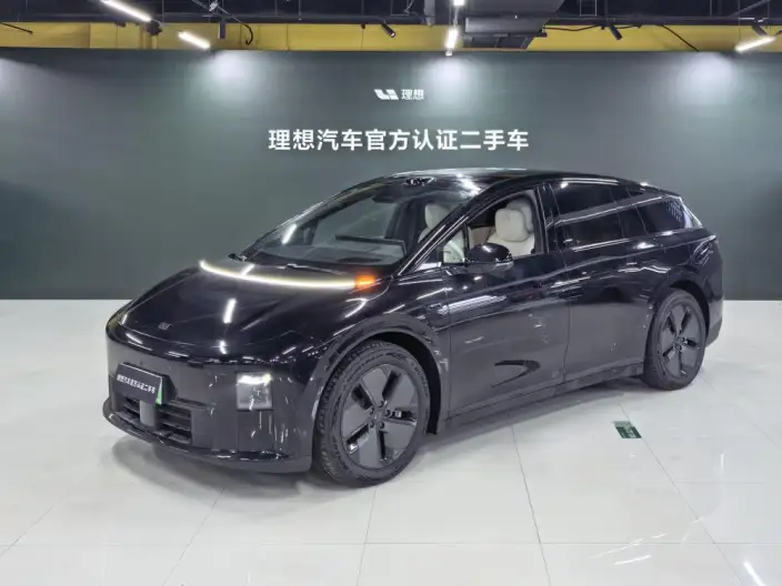 Li Auto i6 2025 Model 2WD Standard Edition – фото 1