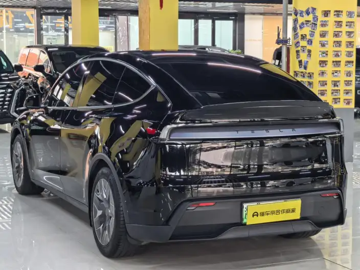 Model Y L 2026 Model Standard Edition – фото 4