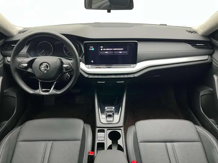 Skoda Octavia 2022 Model PRO TSI280 DSG Exclusive Edition – фото 9