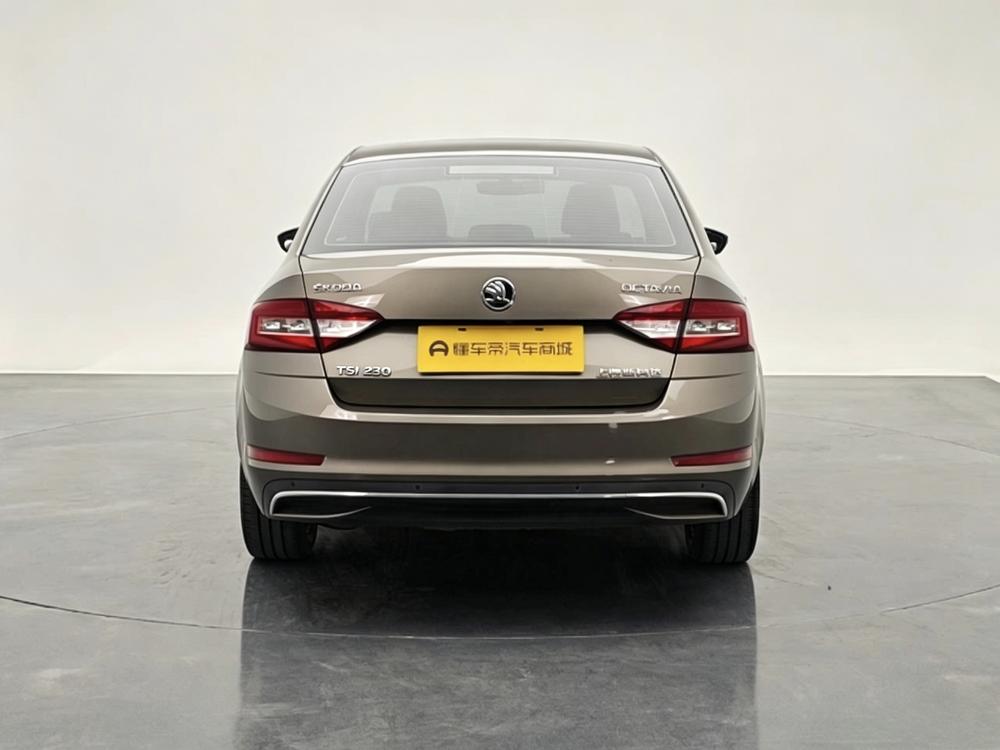 Skoda Octavia 2018 TSI230 DSG Luxury – фото 6