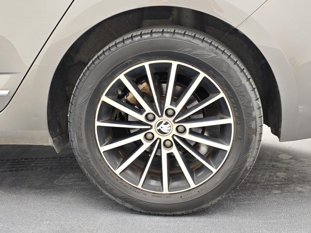 Skoda Octavia 2018 TSI230 DSG Luxury – фото 9