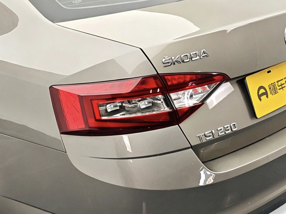 Skoda Octavia 2018 TSI230 DSG Luxury – фото 13
