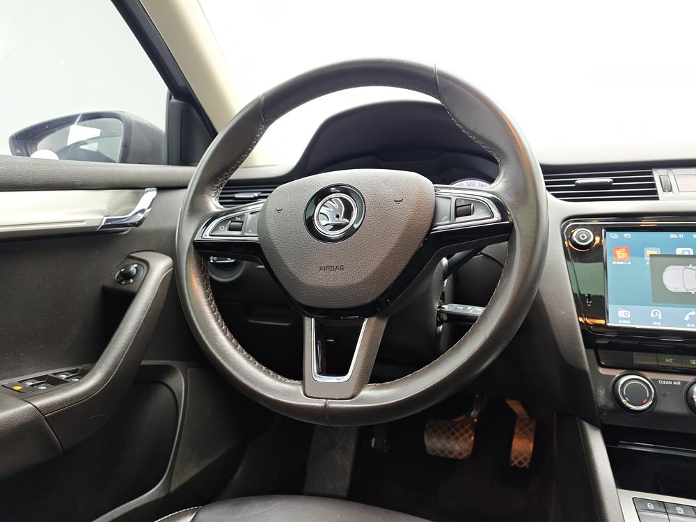 Skoda Octavia 2018 TSI230 DSG Luxury – фото 16