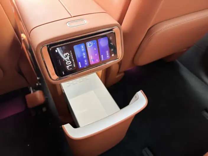 Aito M9 2026 Model Extended Range Ultra VI seat Edition – фото 7
