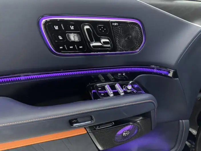 ZEEKR 9X 2025 Model Obsidian Black Edition 70kWh VI seat