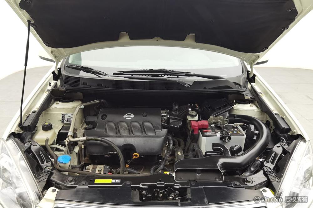 Nissan Qashqai 2012 2.0XL Fire CVT FWD – фото 5