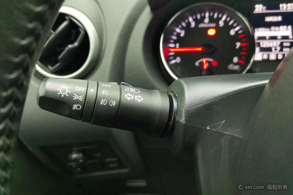 Nissan Qashqai 2012 2.0XL Fire CVT FWD – фото 15