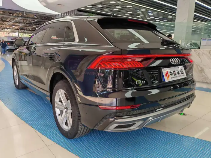 Audi Q8 2022 Model 45 TFSI Luxury Dynamic Model