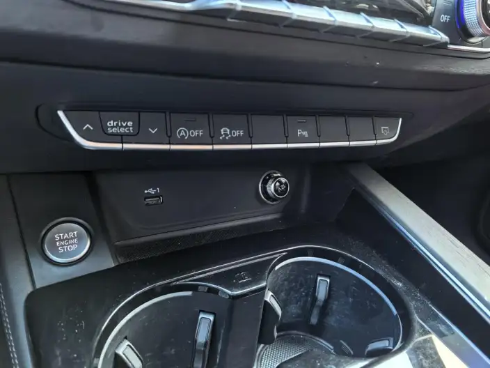 Audi A4 L 2023 Model 40 TFSI Luxury Dynamic Model Starry Night Edition – фото 6