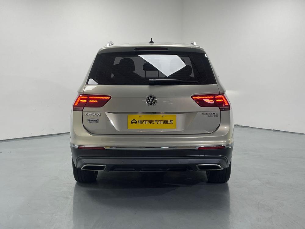 Volkswagen Tiguan L 2017 380TSI Automatic 4WD Luxury – фото 6