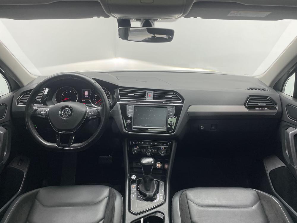 Volkswagen Tiguan L 2017 380TSI Automatic 4WD Luxury – фото 14