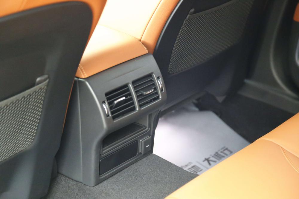 Jaguar XEL 2025 2.0T 250PS R-DYNAMIC 90th Anniversary Collector – фото 17
