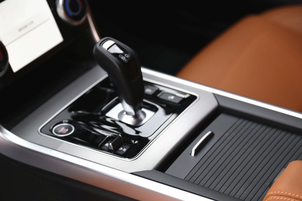 Jaguar XEL 2025 2.0T 250PS R-DYNAMIC 90th Anniversary Collector – фото 23