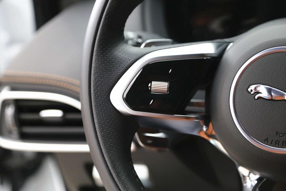 Jaguar XEL 2025 2.0T 250PS R-DYNAMIC 90th Anniversary Collector – фото 24