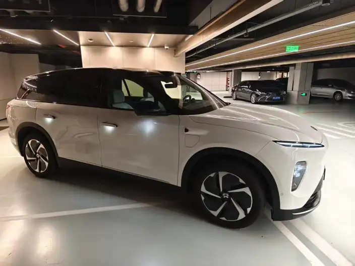 NIO ES8 2023 Model 75kWh – фото 6