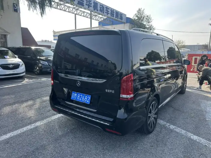 Mercedes-Benz V-Class 2021 Model V 260 L Long wheelbase Deluxe Edition – фото 4