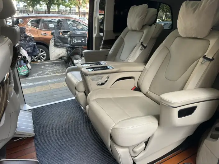 Mercedes-Benz V-Class 2021 Model V 260 L Long wheelbase Deluxe Edition – фото 6