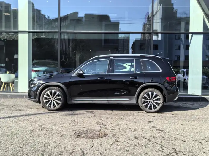 Mercedes-Benz GLB 2025 Model GLB 220 Fashion Model – фото 3