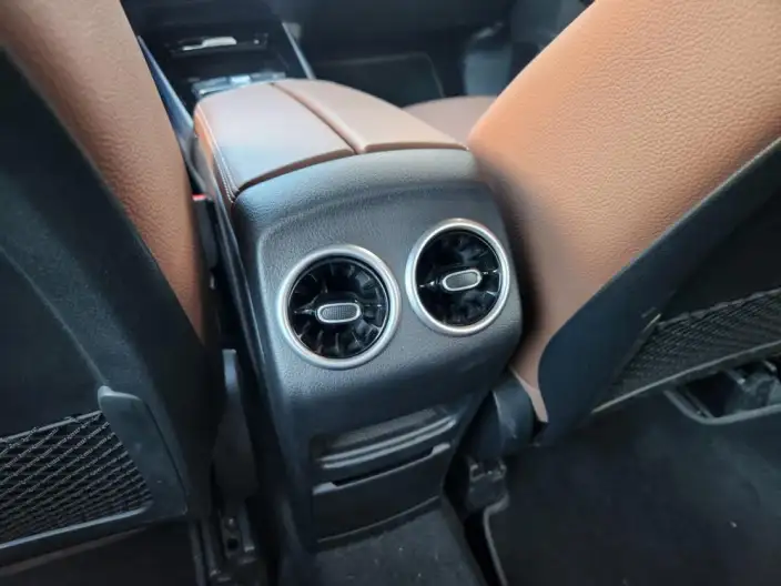 Mercedes-Benz GLB 2025 Model GLB 220 Fashion Model – фото 8