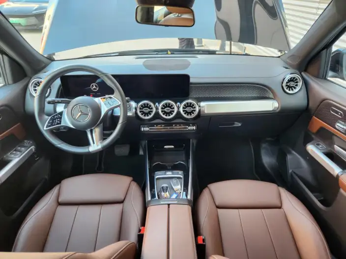 Mercedes-Benz GLB 2025 Model GLB 220 Fashion Model – фото 10