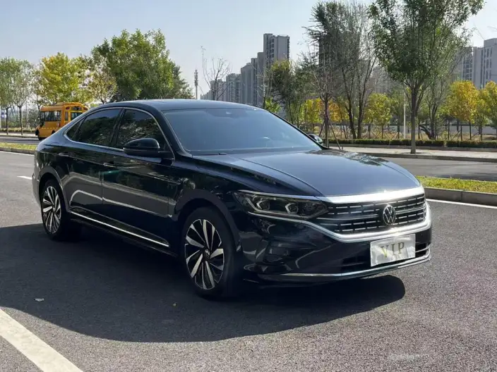 Volkswagen Passat 2023 Model 330TSI Premium Edition – фото 3