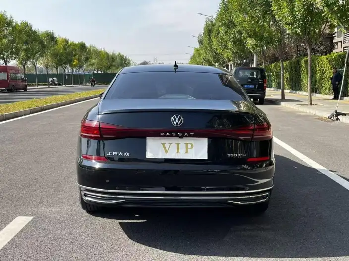 Volkswagen Passat 2023 Model 330TSI Premium Edition – фото 6