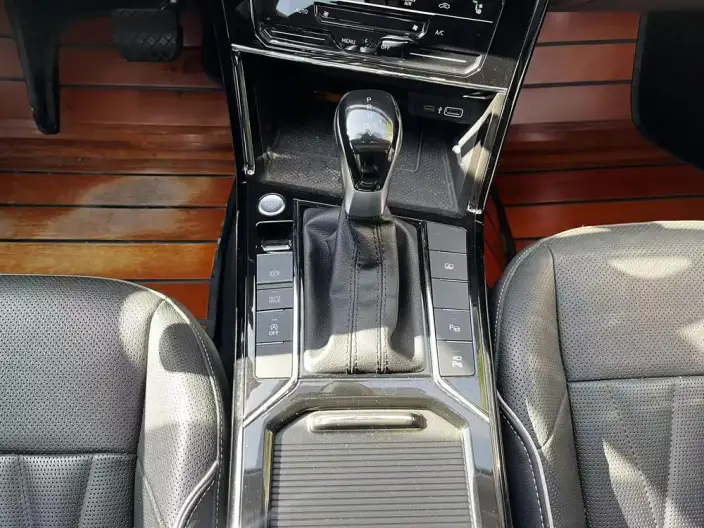 Volkswagen Passat 2023 Model 330TSI Premium Edition – фото 9