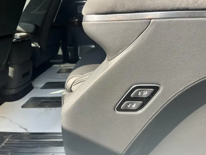 HONGQI HQ9 2024 Model Deluxe Edition – фото 7