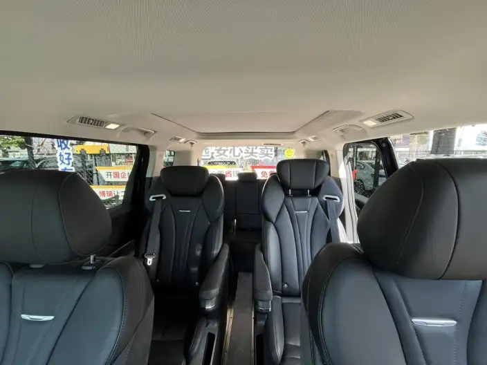 HONGQI HQ9 2024 Model Deluxe Edition – фото 10
