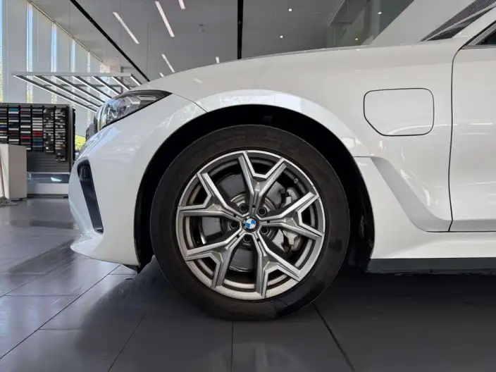 BMW i3 2025 Model eDrive35L – фото 6