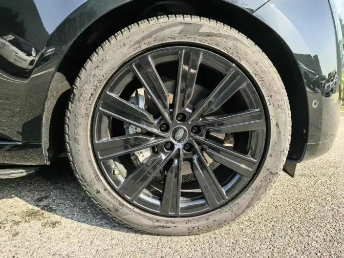 Range Rover 2026 Model 3.0 L6 400PS SE Long axis Edition – фото 6