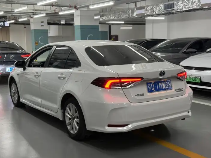 Toyota Corolla 2023 Model Intelligent Hybrid 1.8L E-CVT Elite Edition – фото 4