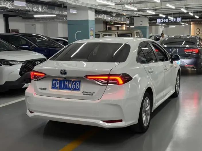 Toyota Corolla 2023 Model Intelligent Hybrid 1.8L E-CVT Elite Edition – фото 6