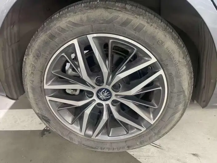Qin Plus EV 2024 Model Honor Edition 510KM Leading Model – фото 7