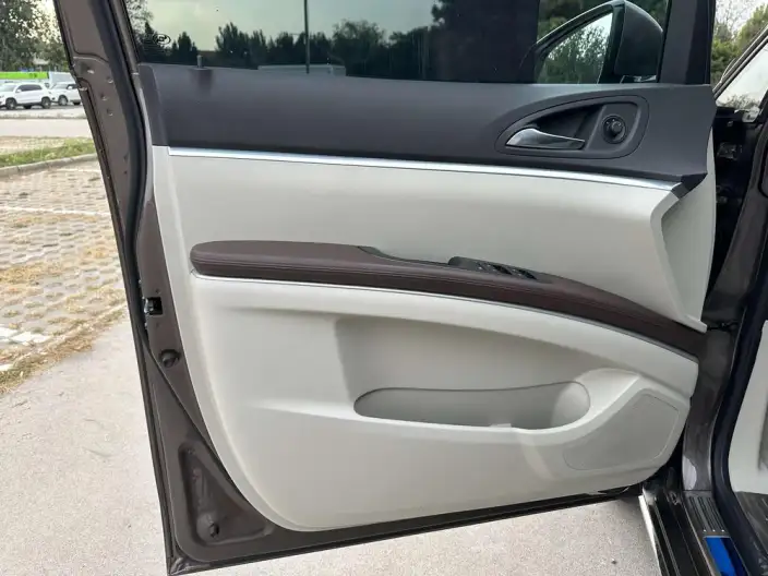 Buick GL8 2023 Model Business class 2.0T Comfort Model – фото 9