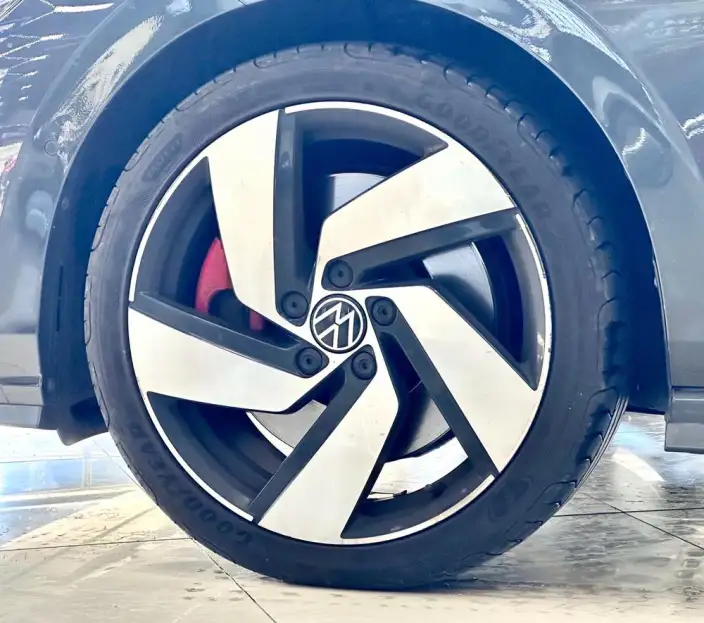 Volkswagen Golf GTI 2021 Model 380TSI DSG GTI – фото 5