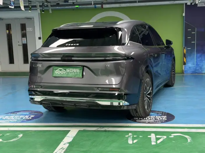 ZEEKR 7X 2026 Model 75kWh Rear Drive Max Edition – фото 6