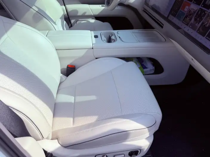 Li Auto i6 2025 Model 2WD Standard Edition – фото 10