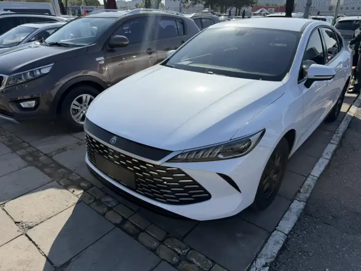 BYD Qin PLUS DM 2025 Model Smart Driving Edition DM-i 55KM Leading Model – фото 1