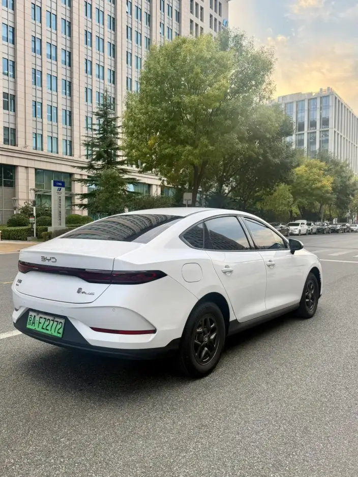 BYD Qin PLUS DM 2026 Model DM-i 128KM Enterprising Model – фото 5