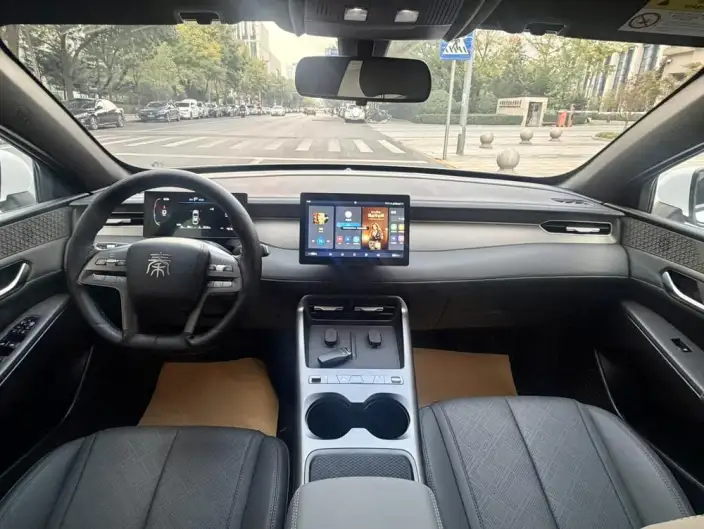 BYD Qin PLUS DM 2026 Model DM-i 128KM Enterprising Model – фото 7