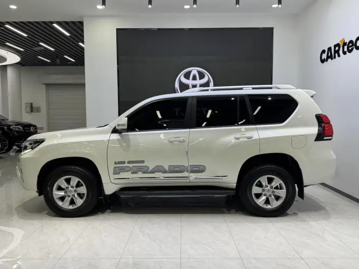 Toyota Prado 2023 Model 4.0L Automatic 4WD 7 seat Parallel Imported – фото 4