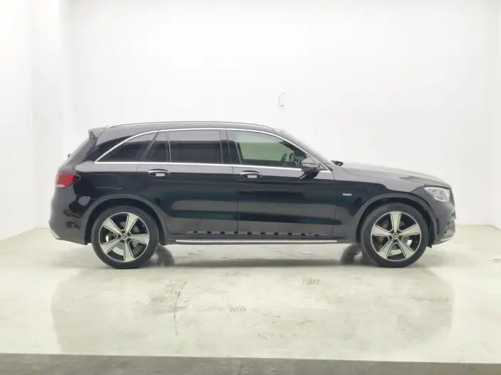 Mercedes-Benz GLC 2022 Model Facelift GLC 300 L 4MATIC Dynamic Model Collector Edition – фото 8
