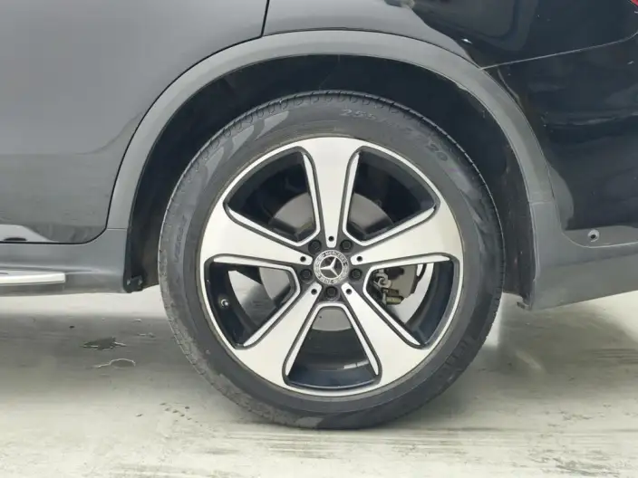 Mercedes-Benz GLC 2022 Model Facelift GLC 300 L 4MATIC Dynamic Model Collector Edition – фото 9