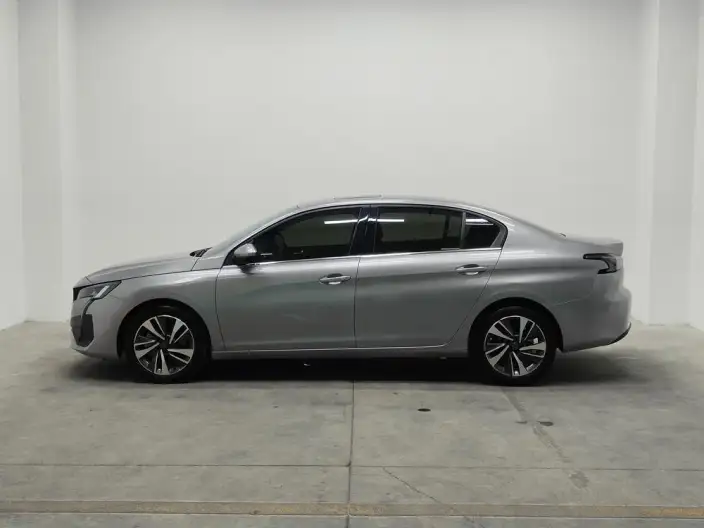 PEUGEOT 408 2022 Model 1.6T Chasing Edition – фото 4