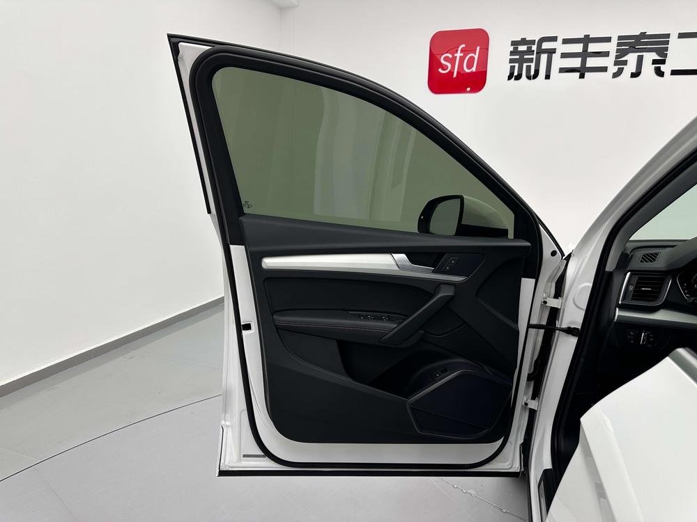 Audi Q5L 2020 40 TFSI Honor Style – фото 28