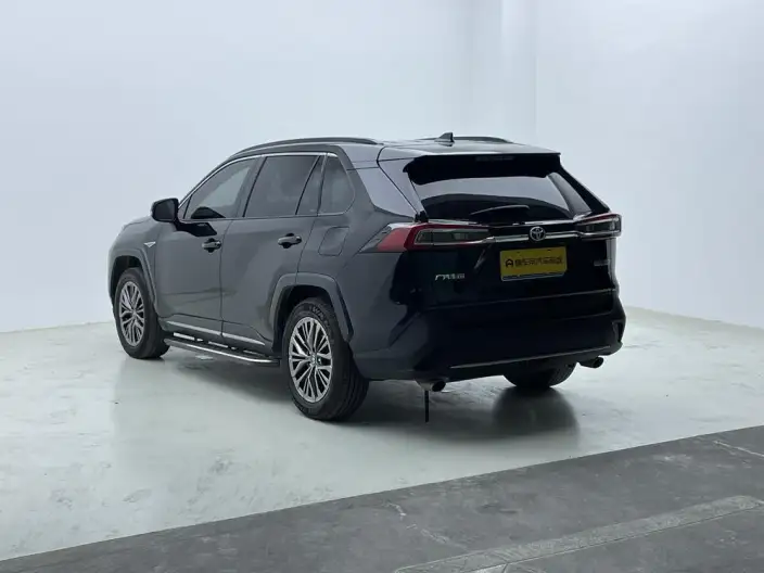 Toyota Wildlander 2023 Model 2.0L 2WD Luxury PLUS Edition – фото 5