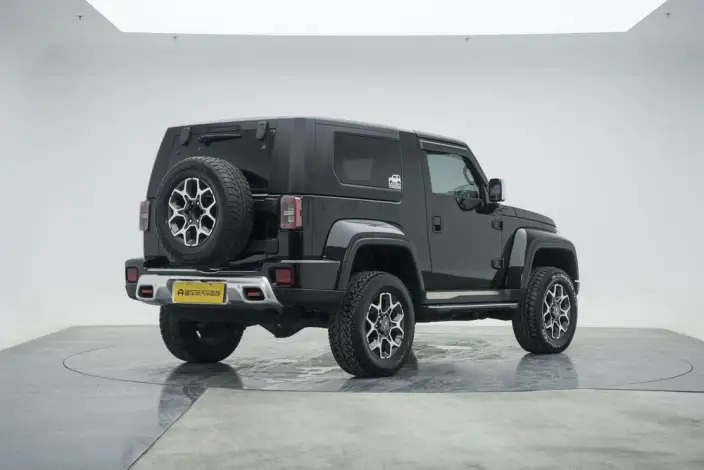 BAIC BJ40 2024 Model 2.0T Automatic 4WD Tribute to the 2020 Honor Edition – фото 7