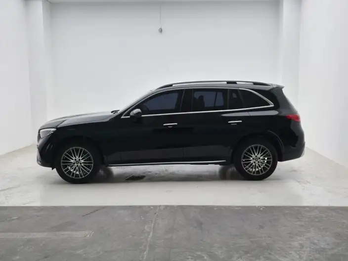 Mercedes-Benz GLC 2025 Model Facelift GLC 300 L 4MATIC Dynamic Model 5 seat – фото 4