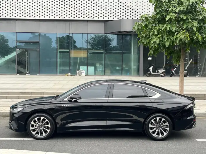 Lincoln Z 2025 Model 2.0T Zun Shang